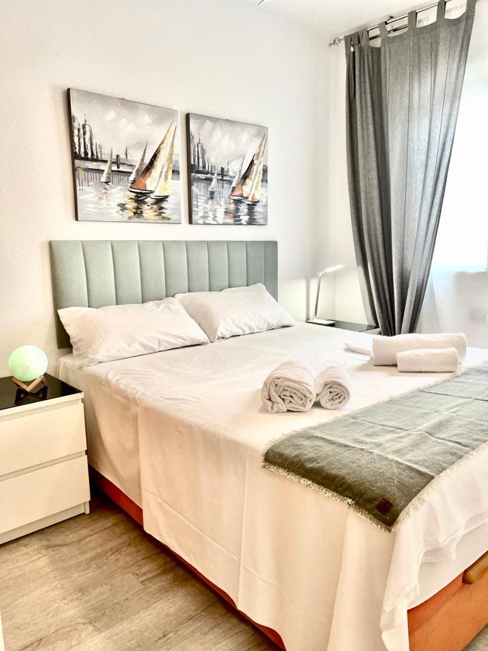 El Mundo Soleado Apartment ซานตาโปลา ภายนอก รูปภาพ